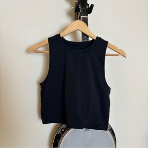 Black Sleeveless Athletic Crop Top